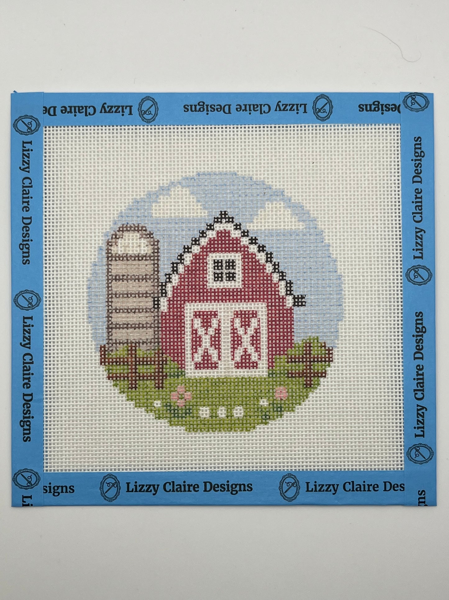 Red Barn - Happy Farm Collection - 4 inch Round - 18 mesh - 6 x 6 - Needlepoint Canvas