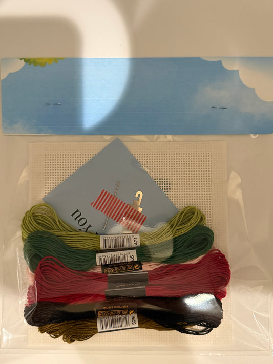 Teacher Appreciation Apple - 13 mesh - 7 x 7 - Needlepoint Canvas Kit