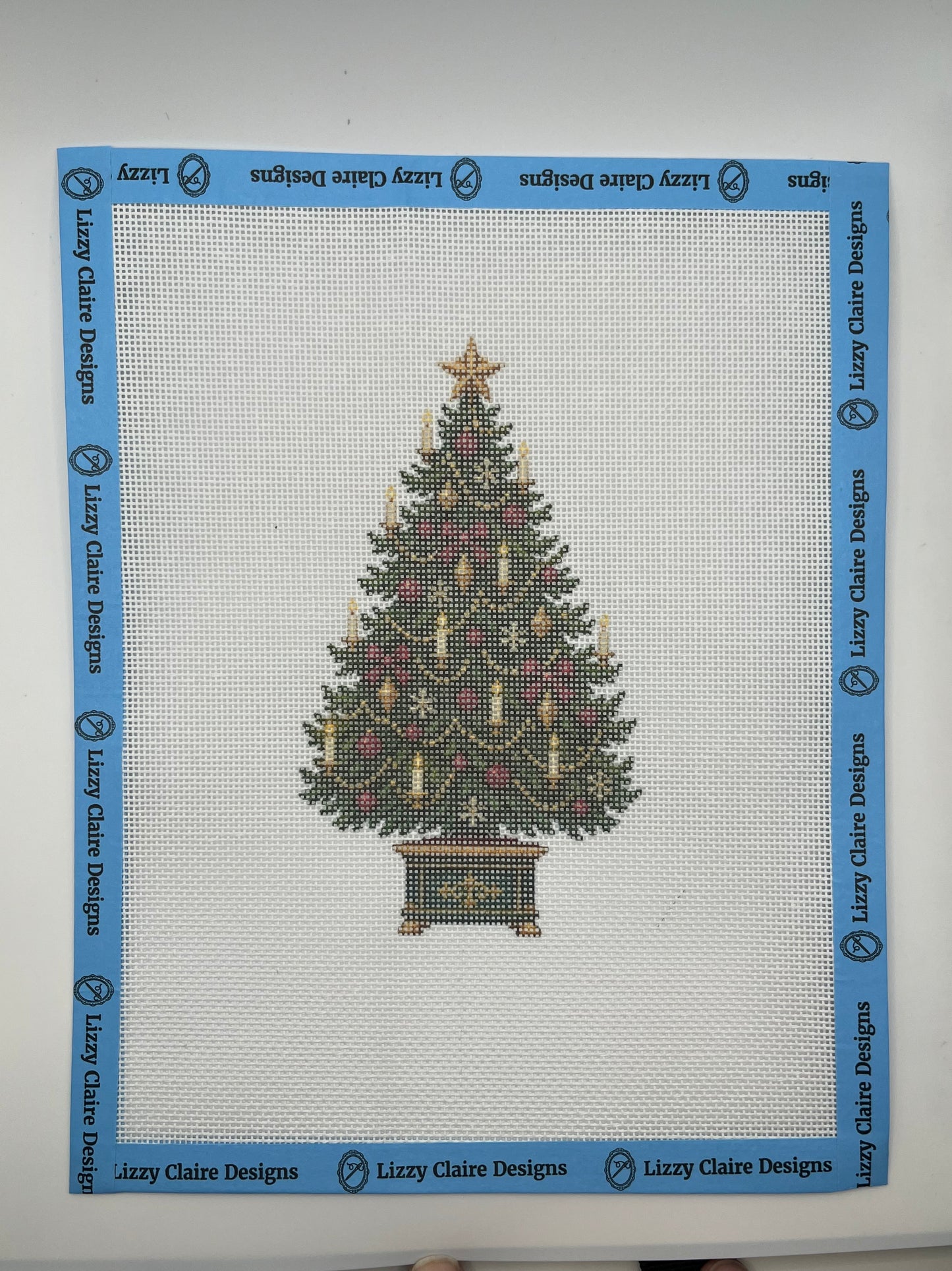 Classic Chistmas Tree - 18 mesh - 8 x 10 - Needlepoint Canvas