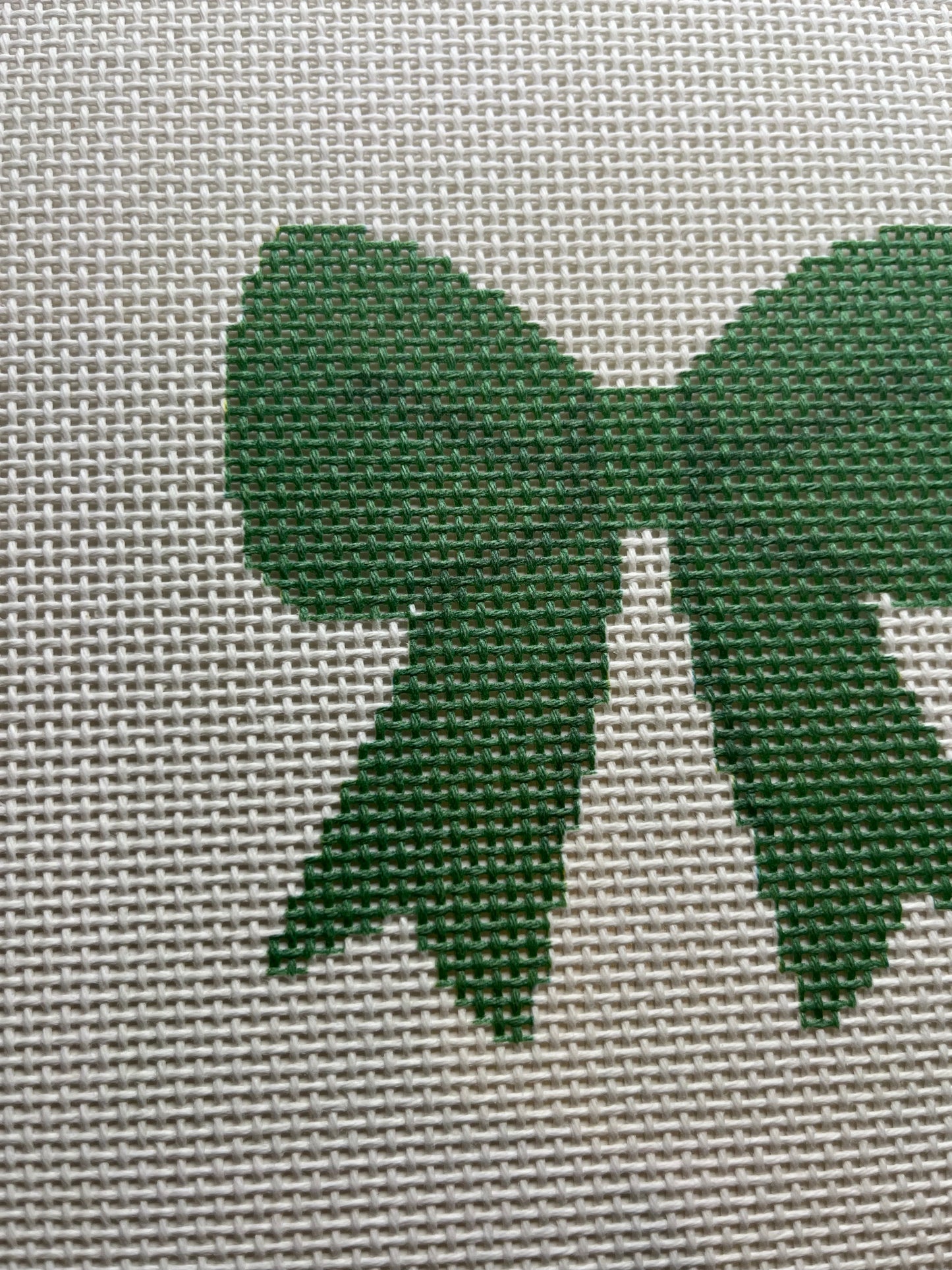 Green Simple Bow - 13 mesh - 8 x 8 -  Needlepoint Canvas