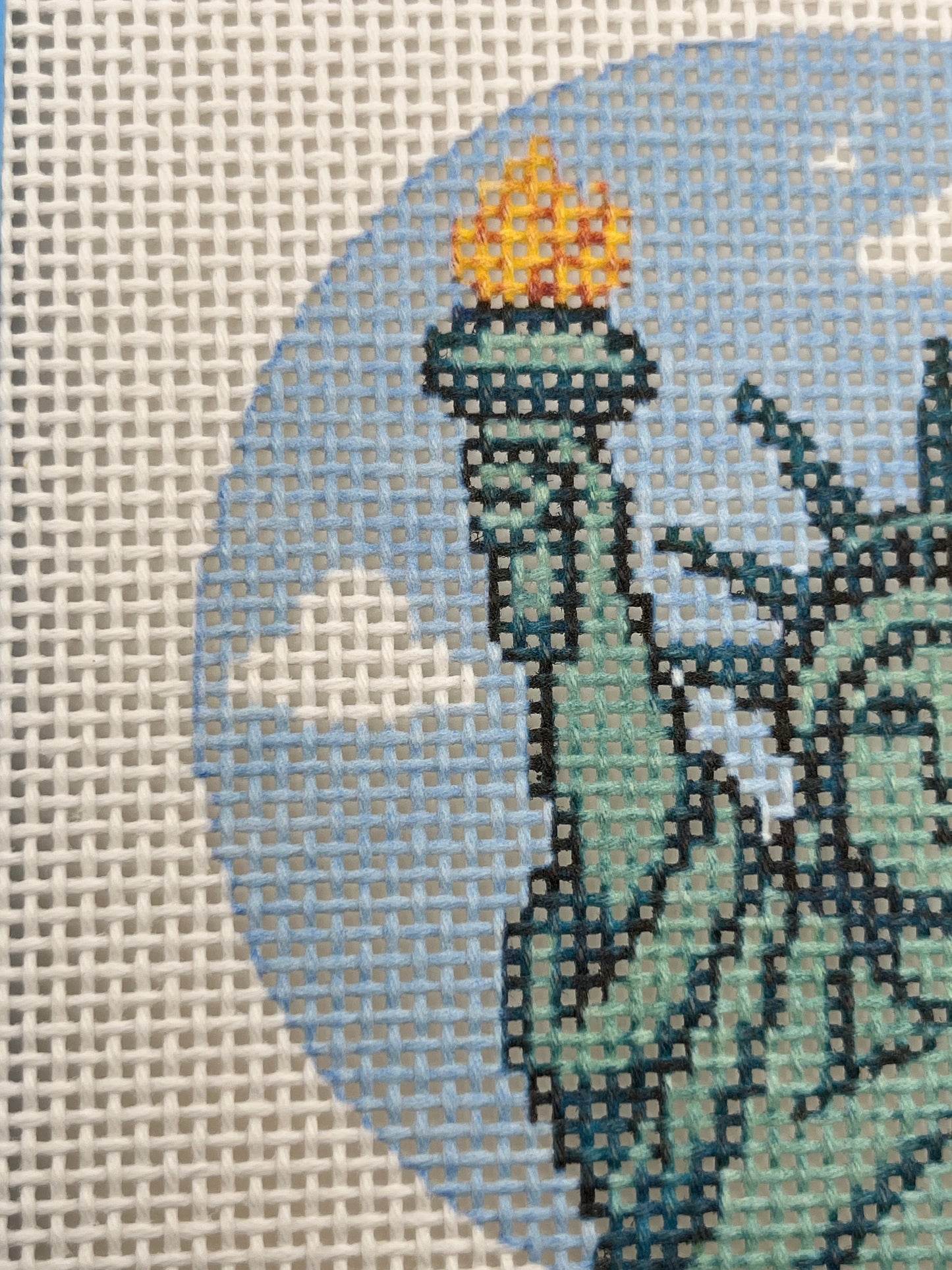 Statue of Liberty - 13 mesh - 4 inch Round - 6 x 6 - Needlepoint Canvas