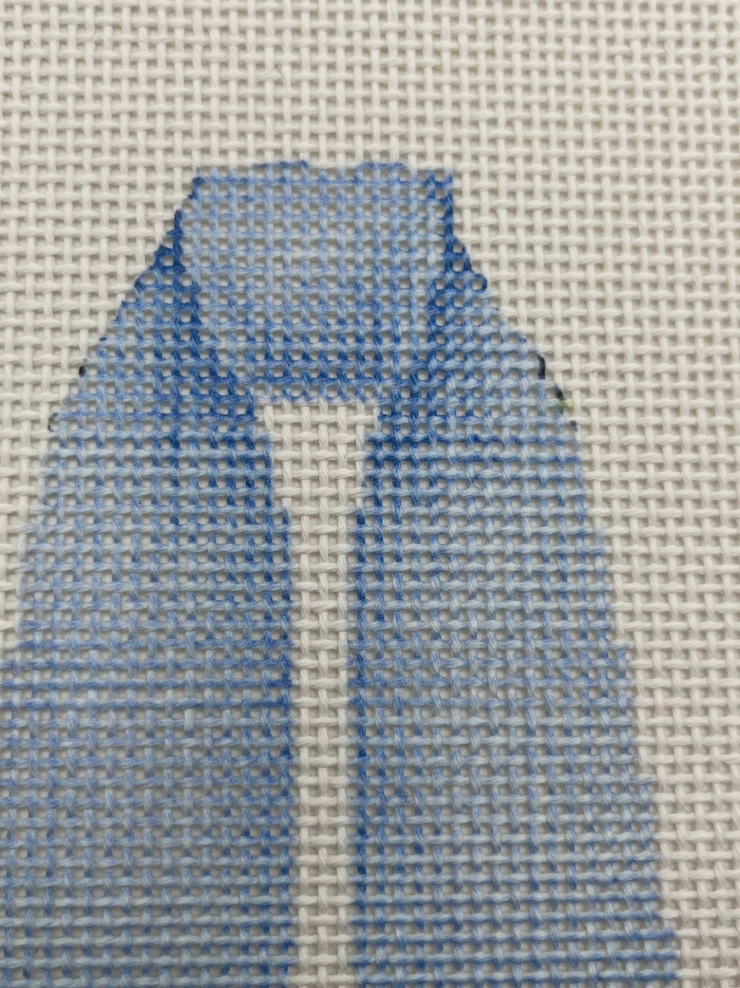 Blue Wreath Sash - 13 mesh - 7 x 7 - Needlepoint Canvas