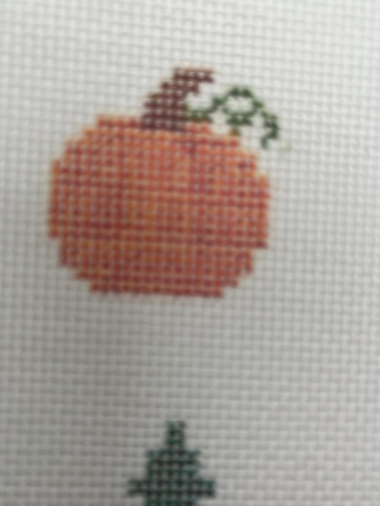 Seasonal Wreath Bauble - 18 mesh - 8 x 8 - Needlepoint Canvas