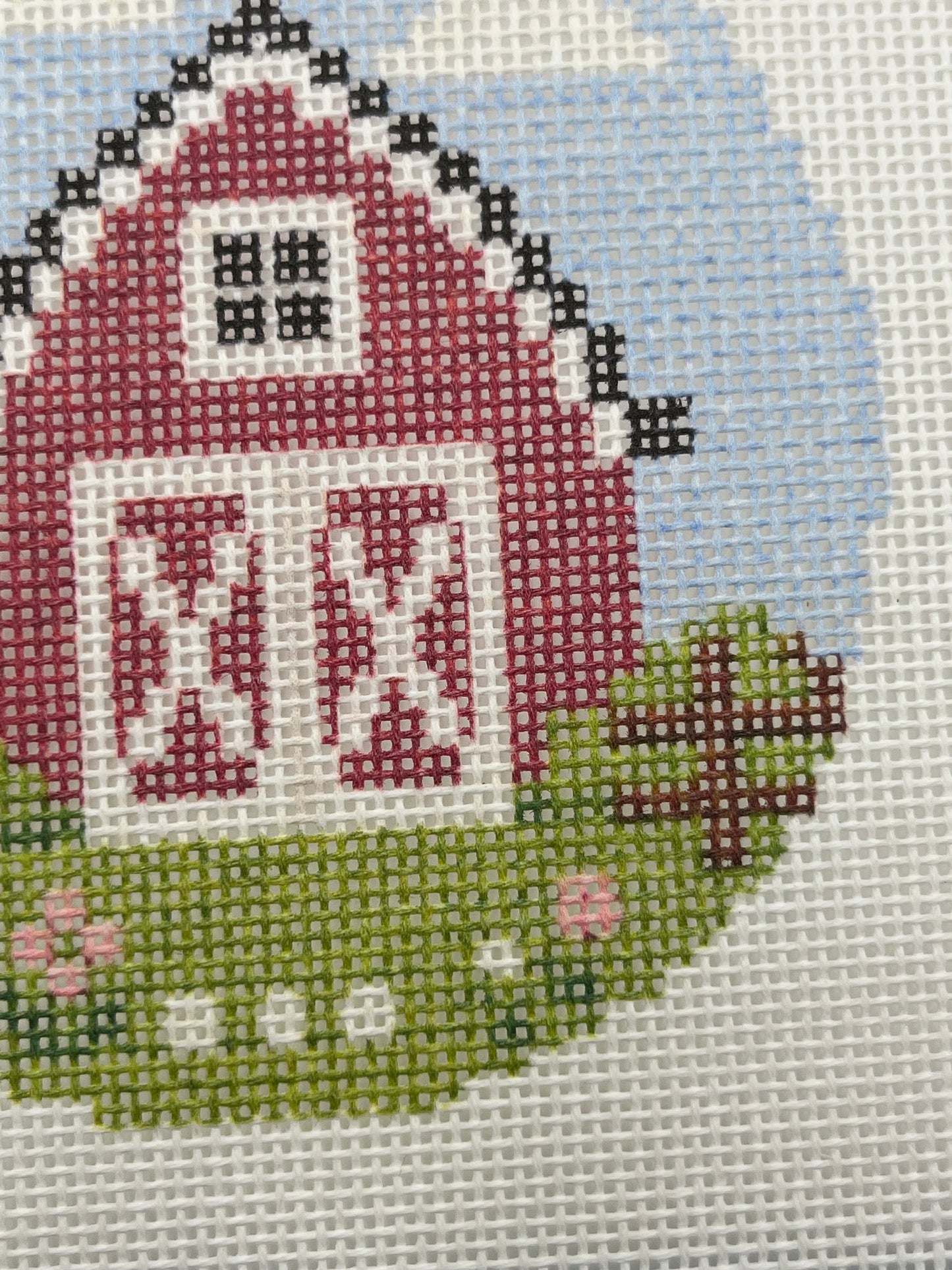 Red Barn - Happy Farm Collection - 4 inch Round - 18 mesh - 6 x 6 - Needlepoint Canvas