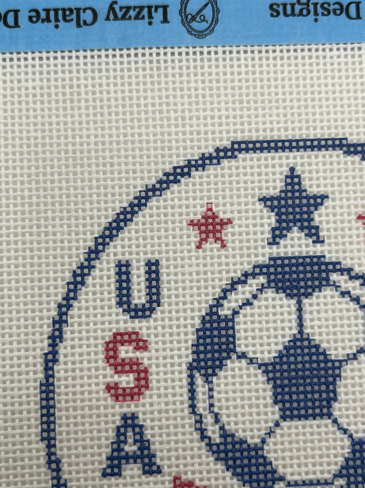 Soccer USA - 18 mesh - 4 inch Round - 6 x 6 - Needlepoint Canvas